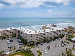 Oceanfront 2 bed Condo in New Smyrna Beach FL