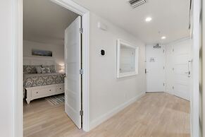 Beachfront 3 Bed Condo Daytona Beach Shores FL