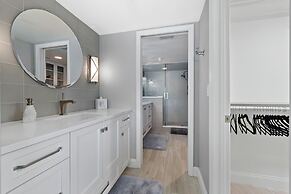 Beachfront 3 Bed Condo Daytona Beach Shores FL