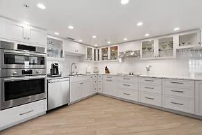 Beachfront 3 Bed Condo Daytona Beach Shores FL