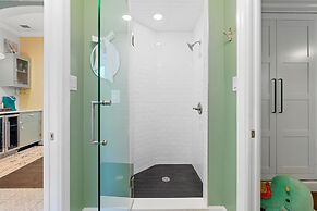 Waterfront 4 Bed House Daytona Beach FL