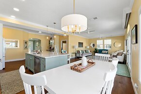 Waterfront 4 Bed House Daytona Beach FL