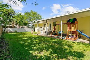 Waterfront 4 Bed House Daytona Beach FL