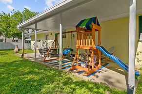 Waterfront 4 Bed House Daytona Beach FL