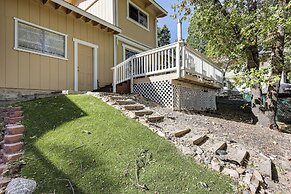 Home w/ 2 Decks - 2 Mi to Lake Gregory Dog Park!