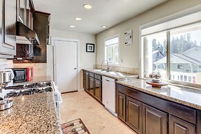 Home w/ 2 Decks - 2 Mi to Lake Gregory Dog Park!