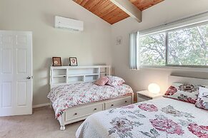 Home w/ 2 Decks - 2 Mi to Lake Gregory Dog Park!