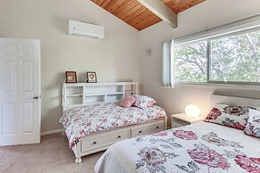 Home w/ 2 Decks - 2 Mi to Lake Gregory Dog Park!