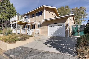 Home w/ 2 Decks - 2 Mi to Lake Gregory Dog Park!