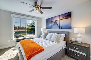 River & Marina View: Hammond Townhome w/ Hot Tub
