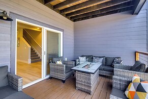 River & Marina View: Hammond Townhome w/ Hot Tub