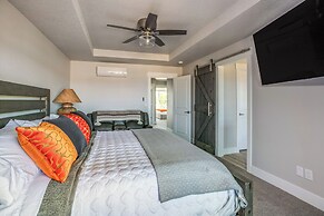 River & Marina View: Hammond Townhome w/ Hot Tub