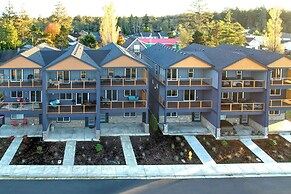 River & Marina View: Hammond Townhome w/ Hot Tub