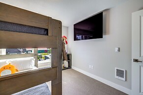 River & Marina View: Hammond Townhome w/ Hot Tub