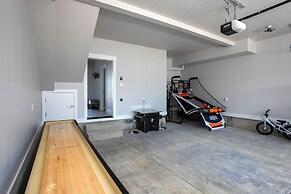 River & Marina View: Hammond Townhome w/ Hot Tub