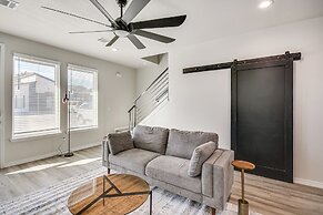 Pets Welcome: Newly Built Abode in Canyon!