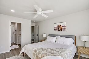 Pets Welcome: Newly Built Abode in Canyon!