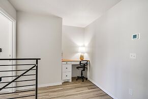 Pets Welcome: Newly Built Abode in Canyon!