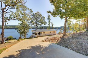 Decks & Boat Dock: 'the View on Lay Lake!'