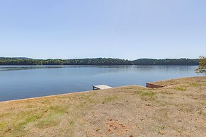 Decks & Boat Dock: 'the View on Lay Lake!'