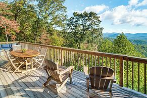 Mountain-view Home w/ Deck & Grill in Dahlonega
