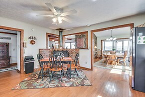 Mountain-view Home w/ Deck & Grill in Dahlonega