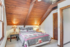 Mountain-view Home w/ Deck & Grill in Dahlonega