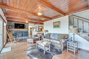 Mountain-view Home w/ Deck & Grill in Dahlonega