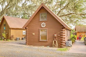 Steps to Lake Okeechobee: Cabin w/ Pool Access!