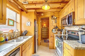 Steps to Lake Okeechobee: Cabin w/ Pool Access!