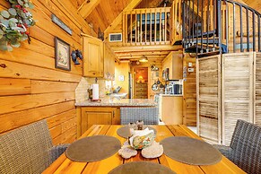 Steps to Lake Okeechobee: Cabin w/ Pool Access!