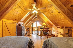 Steps to Lake Okeechobee: Cabin w/ Pool Access!