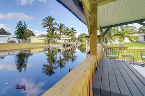 2 Mi to Lake Okeechobee: Waterfront Home w/ Deck!
