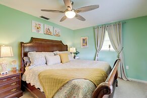 2 Mi to Lake Okeechobee: Waterfront Home w/ Deck!