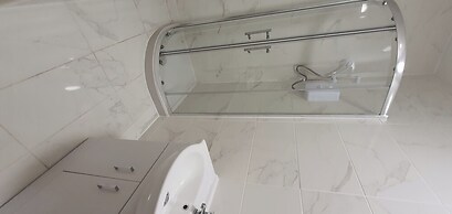 Luxury 2 Bedroom Apartment