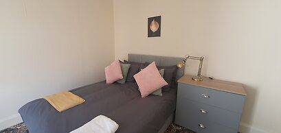Luxury 2 Bedroom Apartment