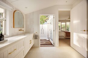 La Casa Bella Pool Spa Sauna