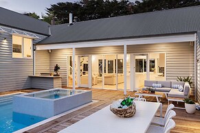 La Casa Bella Pool Spa Sauna