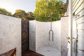 La Casa Bella Pool Spa Sauna