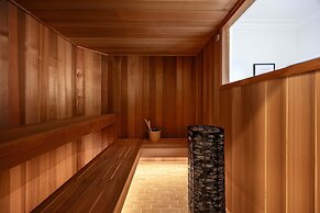 La Casa Bella Pool Spa Sauna