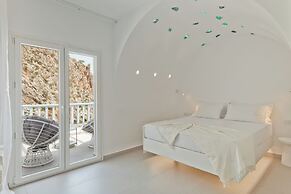 Enilion Luxury Suites