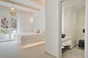 Enilion Luxury Suites