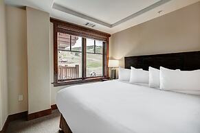 Luxury 4 Bedroom Condo on Peak 8 4 Condo