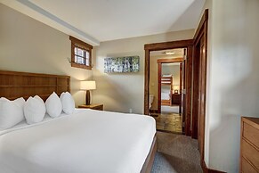 Luxury 4 Bedroom Condo on Peak 8 4 Condo