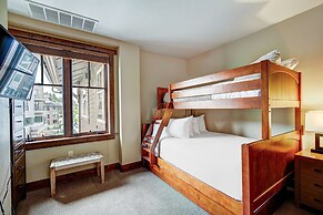 Luxury 4 Bedroom Condo on Peak 8 4 Condo