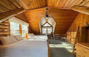 Perley Pond Lodge Limit 14 4 Bedroom Villa