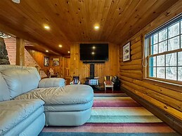 Perley Pond Lodge Limit 14 4 Bedroom Villa