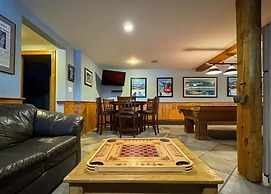 Perley Pond Lodge Limit 14 4 Bedroom Villa