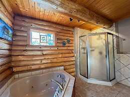Perley Pond Lodge Limit 14 4 Bedroom Villa