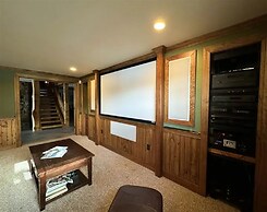 Perley Pond Lodge Limit 14 4 Bedroom Villa